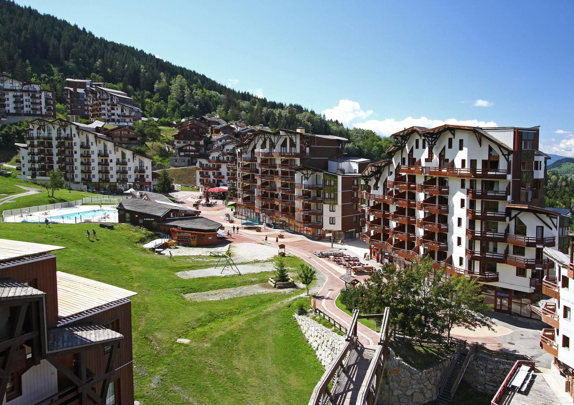 Pierre & Vacances Residence Le Christiana La Tania Buitenkant foto
